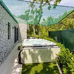 Primus Villa *