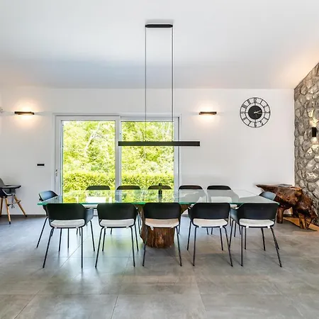 Primus Villa *